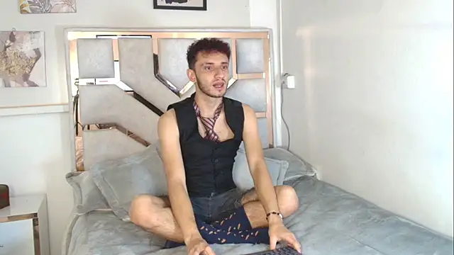 Curlystartt online show from 01.14.26