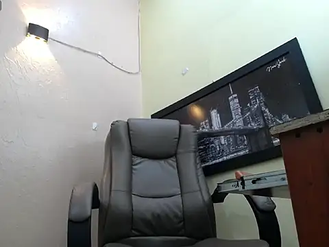 Snapshot of Oswalldo__ chatting on 02.20.26 Oswalldo online show from 02.20.26