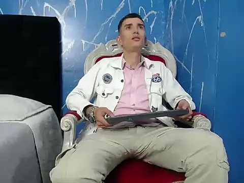 Iam Smith  online show from 02.10.26