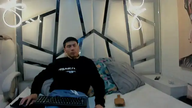 ScarlettAndLucas online show from 02.13.26