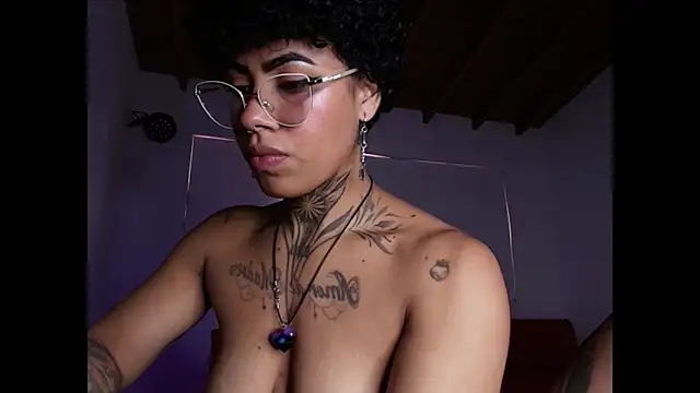 Canela Osada  online show from 01.15.26