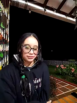 Snapshot of l0lita_emi chatting on 02.14.26 l0lita emi online show from 02.14.26