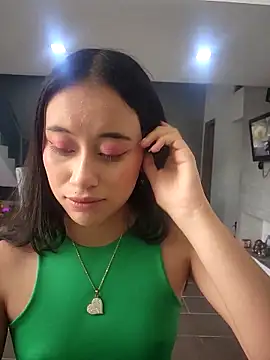 Snapshot of l0lita_emi chatting on 02.17.26 l0lita emi online show from 02.17.26