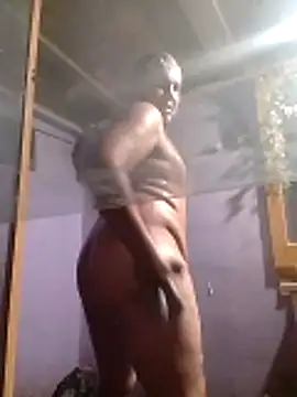 Snapshot of Guanatos13 chatting on 02.23.26 Guanatos13 online show from 02.23.26