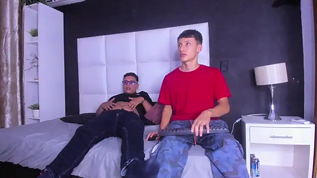 Alejandro Tom online show from 01.10.26