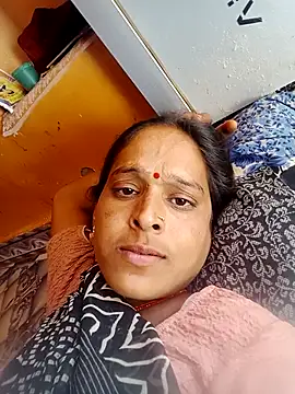 Snapshot of mabimi_sexe chatting on 04.02.26 mabimi sexe online show from 04.02.26