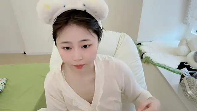 Onefiona online show from 03.30.26