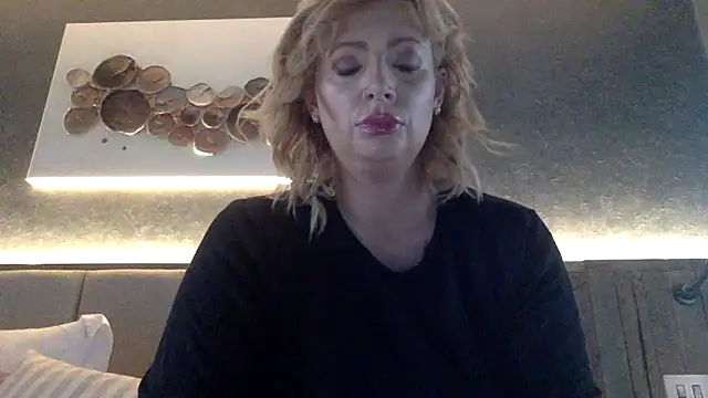 SydneyNoir online show from 01.14.26