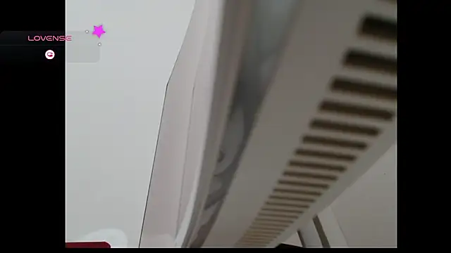 Snapshot of girlonee chatting on 01.15.26 girlonee online show from 01.15.26