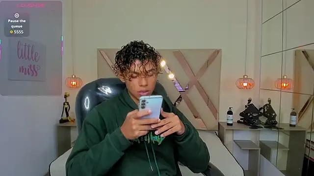 Anyelo Twink online show from 04.17.26