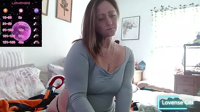 FoxyMillie online show from 02.05.26