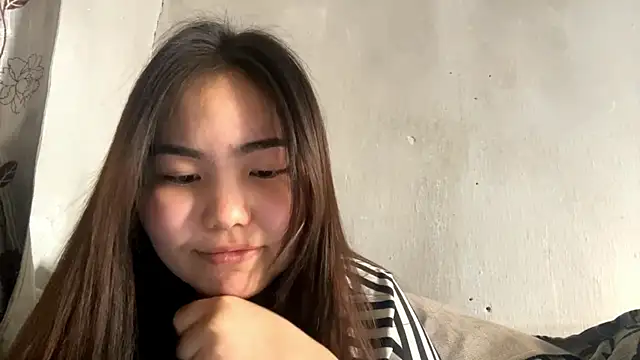 Snapshot of MollyAsian chatting on 01.18.26 MollyAsian online show from 01.18.26