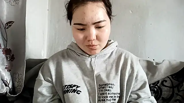 Snapshot of MollyAsian chatting on 02.04.26 MollyAsian online show from 02.04.26