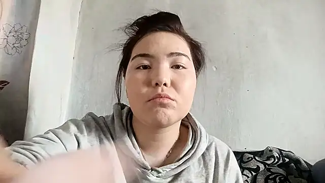 Snapshot of MollyAsian chatting on 02.14.26 MollyAsian online show from 02.14.26