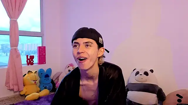 Maiky Cooper01 online show from 04.10.26