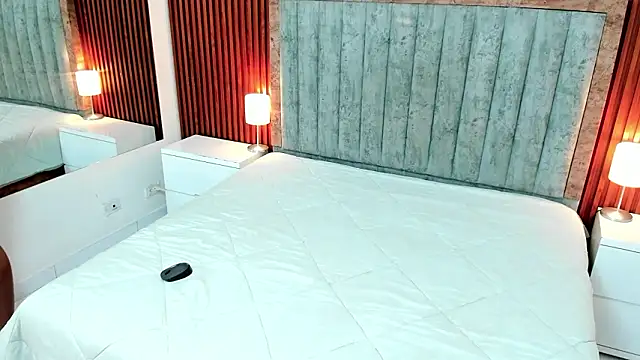 Arianaa Cooper  online show from 01.16.26