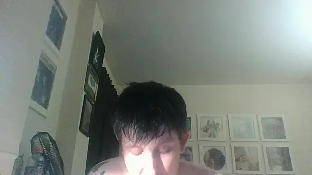 Snapshot of 2flimsy chatting on 05.25.26 2flimsy online show from 05.25.26