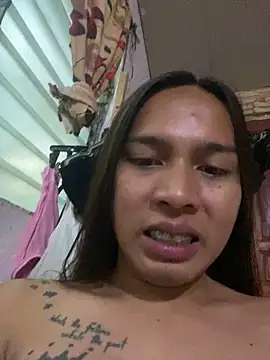 LOVELYMAYUMIE online show from 12.19.25