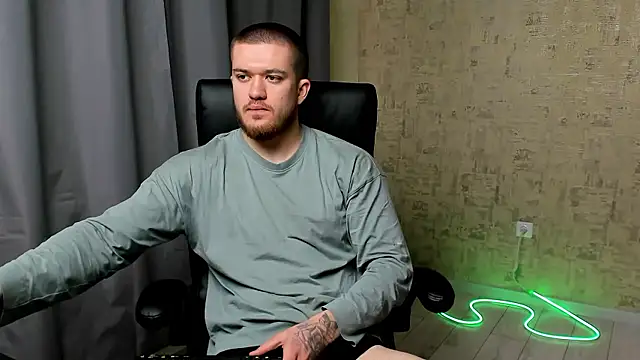 Snapshot of Well_boy chatting on 01.11.26 Well boy online show from 01.11.26