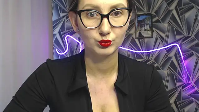 Snapshot of NikkiKiss___ chatting on 05.26.26 NikkiKiss online show from 05.26.26