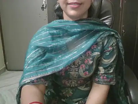 Snapshot of Adaa7 chatting on 05.05.26 Adaa7 online show from 05.05.26