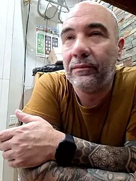 Snapshot of epela15 chatting on 01.13.26 epela15 online show from 01.13.26