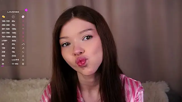 Snapshot of DortheySilagy chatting on 01.14.26 DortheySilagy online show from 01.14.26