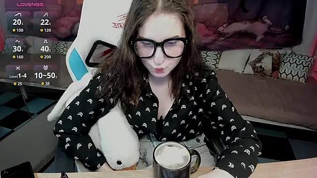 Snapshot of KiraDuvall chatting on 02.05.26 KiraDuvall online show from 02.05.26