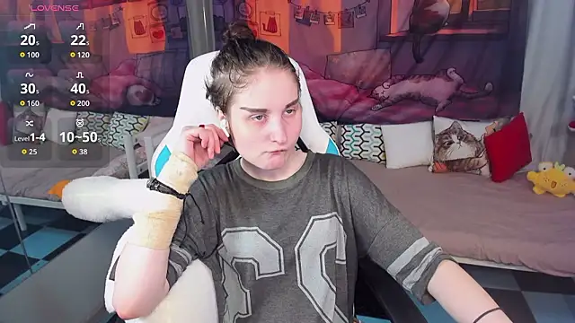 Snapshot of KiraDuvall chatting on 02.15.26 KiraDuvall online show from 02.15.26