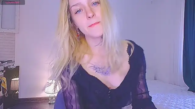 sailormoon666  online show from 04.12.26