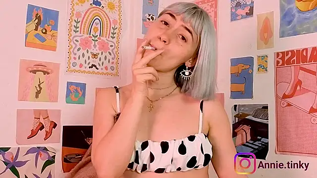Snapshot of annieTinky0 chatting on 02.17.26 annieTinky0 online show from 02.17.26