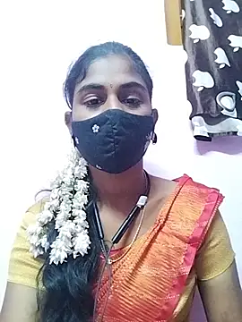 Snapshot of Tamil_Hot_RoyalQueen chatting on 04.18.26 Tamil Hot RoyalQueen online show from 04.18.26