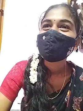Snapshot of Tamil_Hot_RoyalQueen chatting on 04.21.26 Tamil Hot RoyalQueen online show from 04.21.26