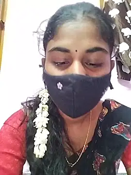 Snapshot of Tamil_Hot_RoyalQueen chatting on 04.21.26 Tamil Hot RoyalQueen online show from 04.21.26