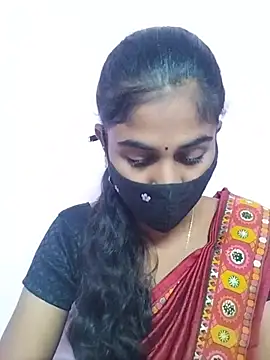 Snapshot of Tamil_Hot_RoyalQueen chatting on 04.23.26 Tamil Hot RoyalQueen online show from 04.23.26