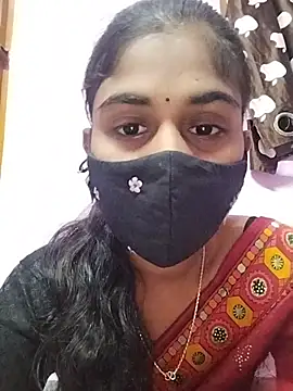 Snapshot of Tamil_Hot_RoyalQueen chatting on 04.24.26 Tamil Hot RoyalQueen online show from 04.24.26