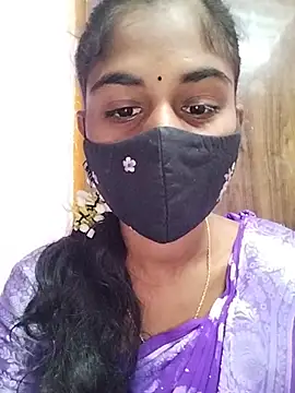 Snapshot of Tamil_Hot_RoyalQueen chatting on 04.26.26 Tamil Hot RoyalQueen online show from 04.26.26