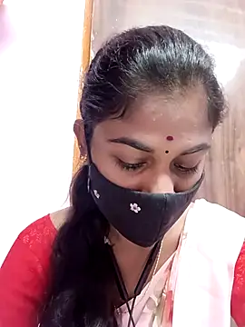 Snapshot of Tamil_Hot_RoyalQueen chatting on 04.29.26 Tamil Hot RoyalQueen online show from 04.29.26