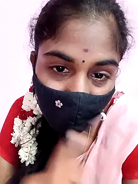 Snapshot of Tamil_Hot_RoyalQueen chatting on 04.29.26 Tamil Hot RoyalQueen online show from 04.29.26