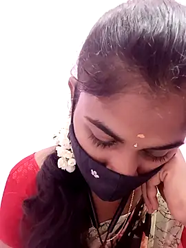 Snapshot of Tamil_Hot_RoyalQueen chatting on 05.02.26 Tamil Hot RoyalQueen online show from 05.02.26