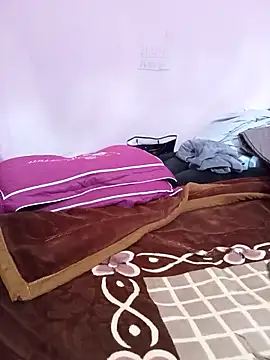 Snapshot of Phoebe-e chatting on 03.13.26 Phoebe-e online show from 03.13.26