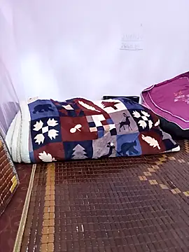 Snapshot of Phoebe-e chatting on 04.15.26 Phoebe-e online show from 04.15.26