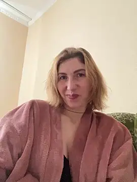 Snapshot of _Crystal_2 chatting on 01.14.26 Crystal 2 online show from 01.14.26