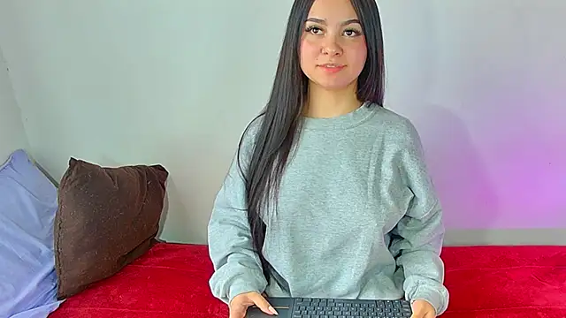 Anniecute   online show from 04.15.26