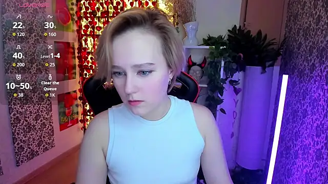 Ellie Heavenly online show from 02.18.26