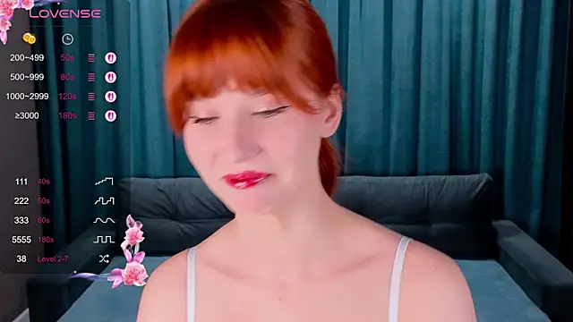 Snapshot of CatherineCummi chatting on 04.10.26 CatherineCummi online show from 04.10.26