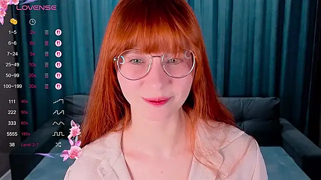 Snapshot of CatherineCummi chatting on 04.11.26 CatherineCummi online show from 04.11.26