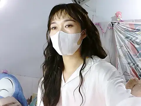 Snapshot of Onikimii chatting on 02.14.26 Onikimii online show from 02.14.26