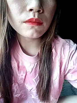 Snapshot of natra0033 chatting on 04.13.26 natra0033 online show from 04.13.26