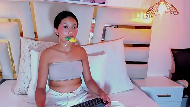 Real virgin Pussy online show from 05.16.26